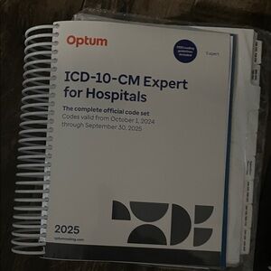 ICD-10-CM Expert for Hospitals 2025 Edition - White